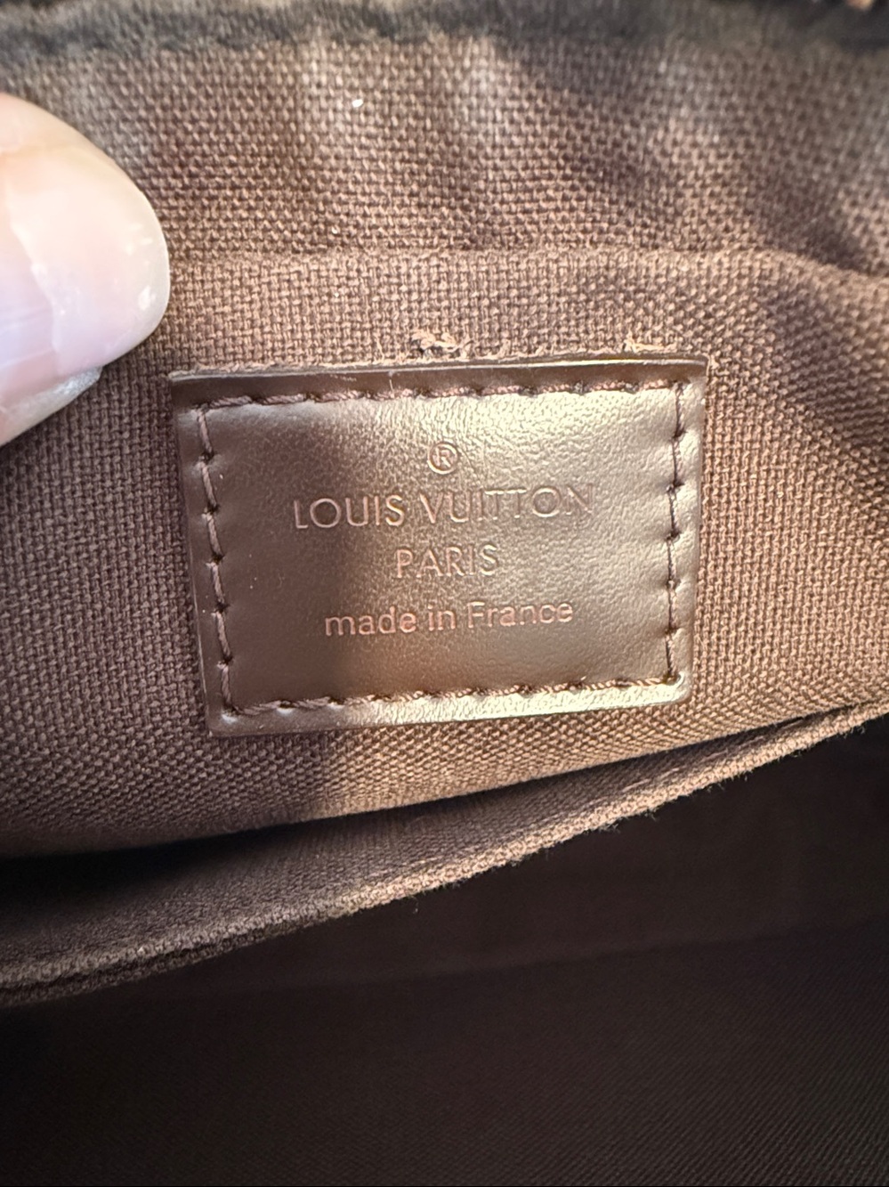 Louis Vuitton Damier Ebene Clutch - Picture 5 of 10